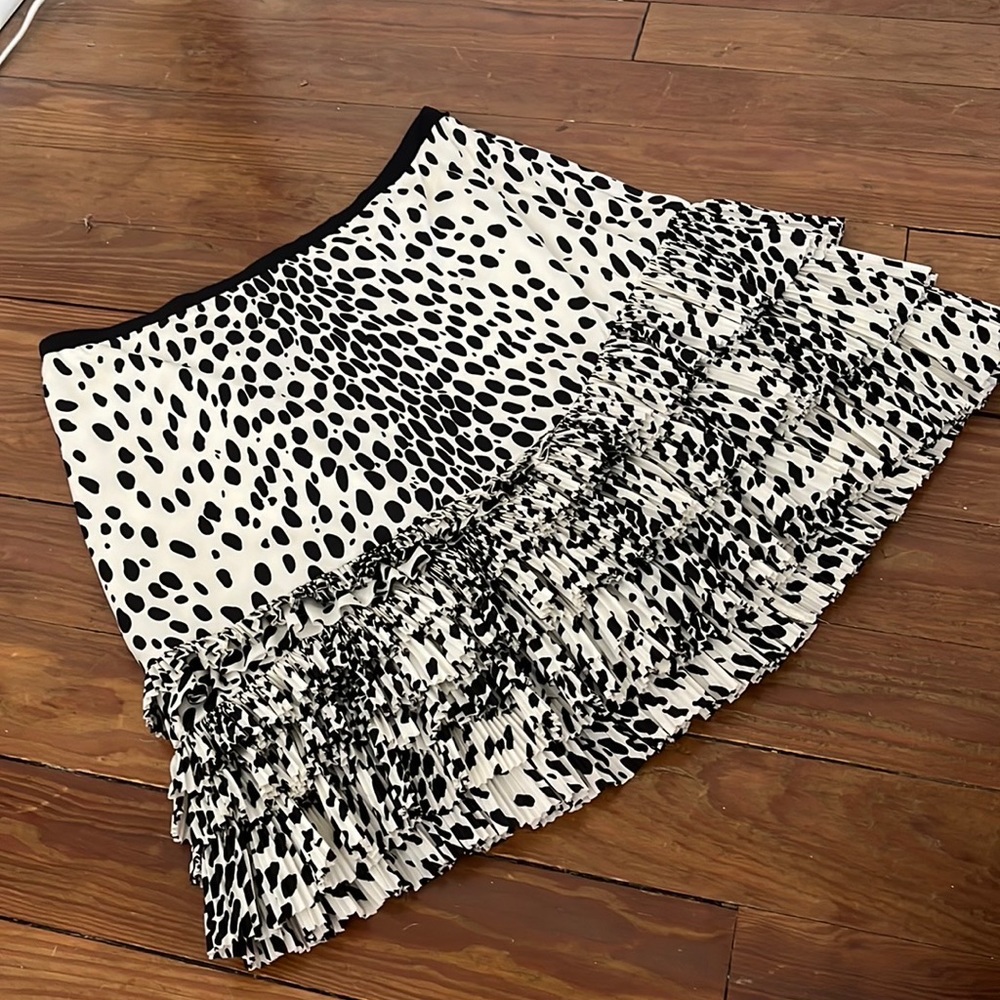 Dkny skirt size 4